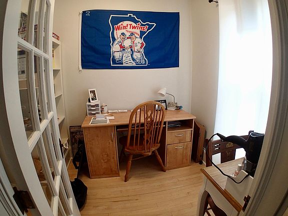 Upper Unit Den/Closet