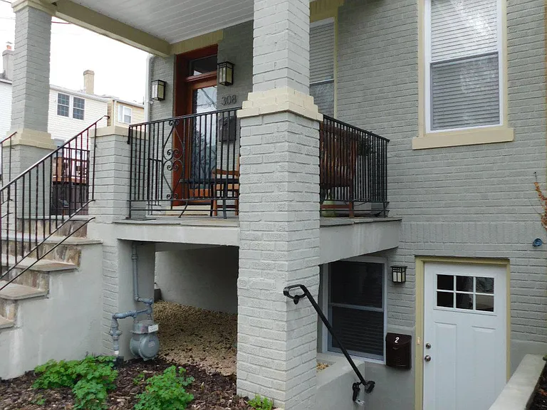 308 Webster St NW — Photo 3