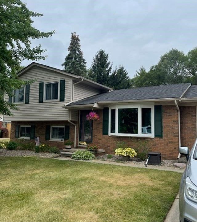 1st image of 55281 Ester Dr