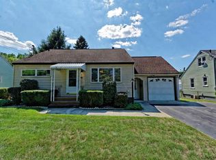 376 E Campbell Rd, Schenectady, NY 12303