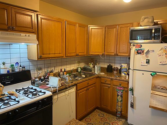 2nd image of 4000 Bayside Dr Unit 307