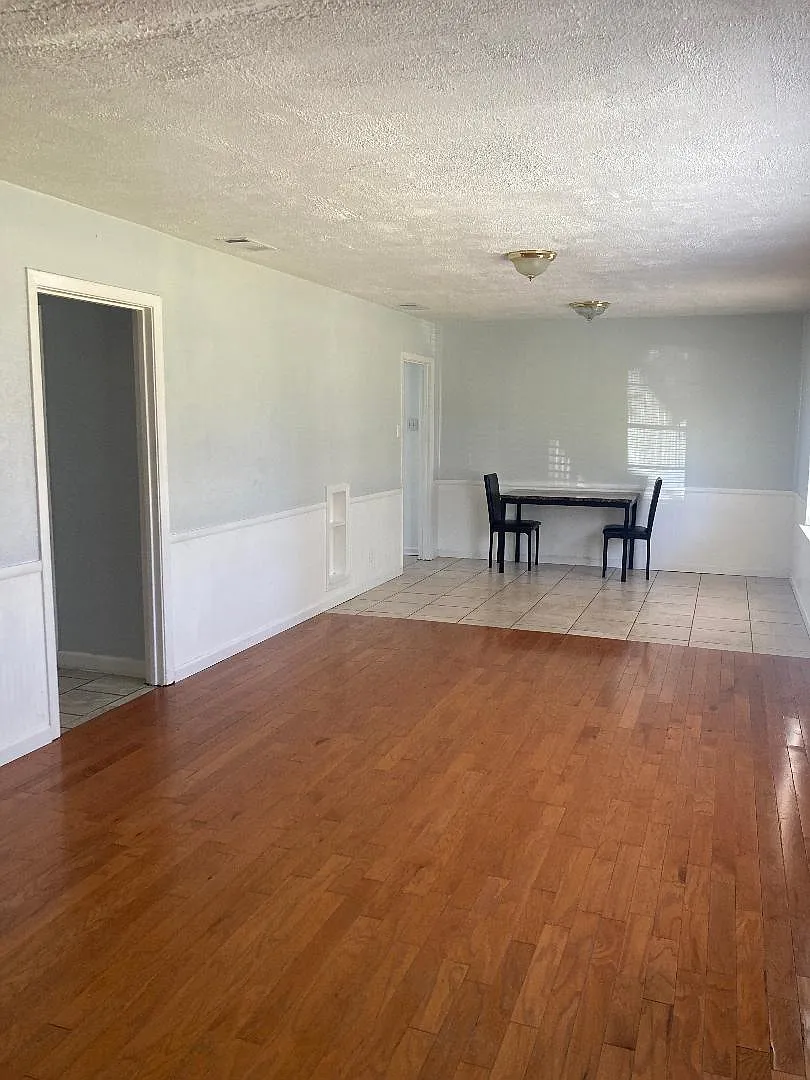 3 bed, 1388 sqft, $1,500 — Photo 3