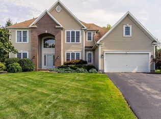 50 Barclay Square Dr, Rochester, NY 14618