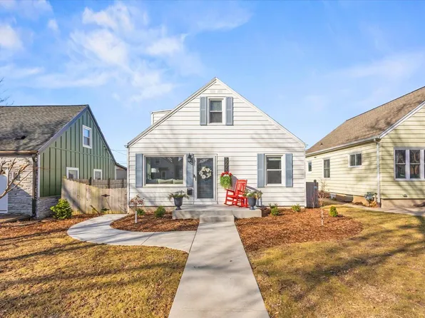 3273 South Dayfield AVENUE, Milwaukee, WI 53207