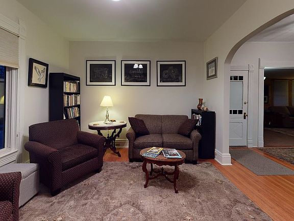 3rd image of 410 W 27th St