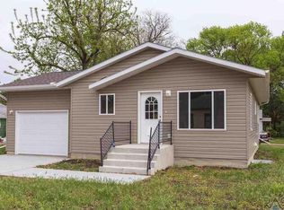 100 W Lincoln St, Beresford, SD 57004