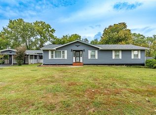 236 Country Club Ln, Madisonville, KY 42431
