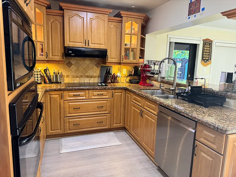 480 NW 98th Ct #480 — Photo 37