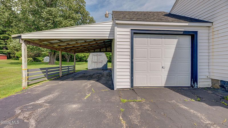 4th image of 1345 Midline Road