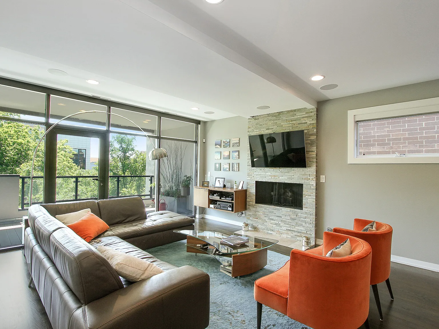 3 bed, 2000 sqft, $6,250 — Photo 3