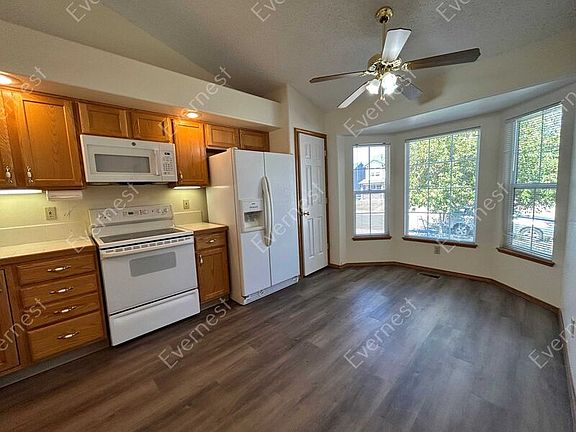 5th image of 4939 Chariot Dr
