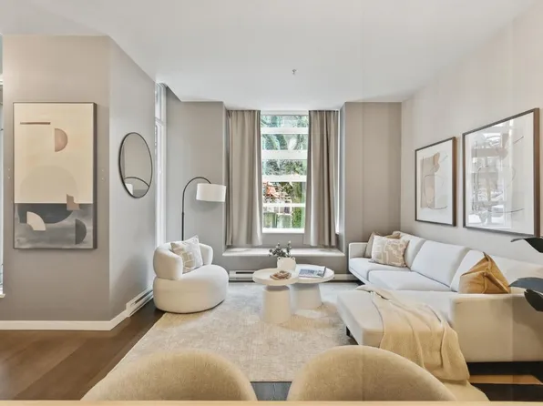 2540 Spruce St, Vancouver, BC V6H 2P7