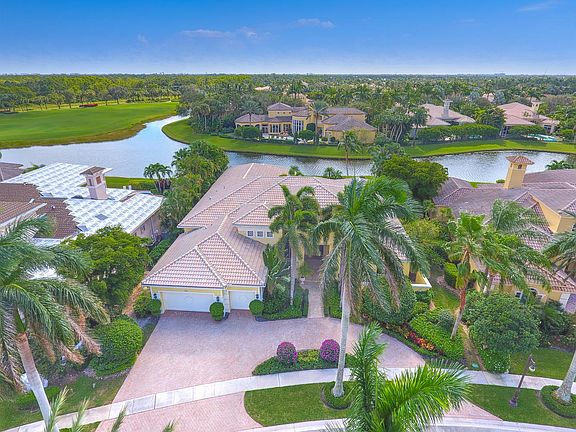 Home For Sale In Addison Reserve