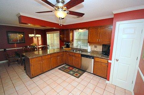 3rd image of 740 Cedar Brake Dr