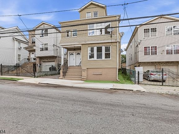 3rd image of 235-237 Lehigh Ave