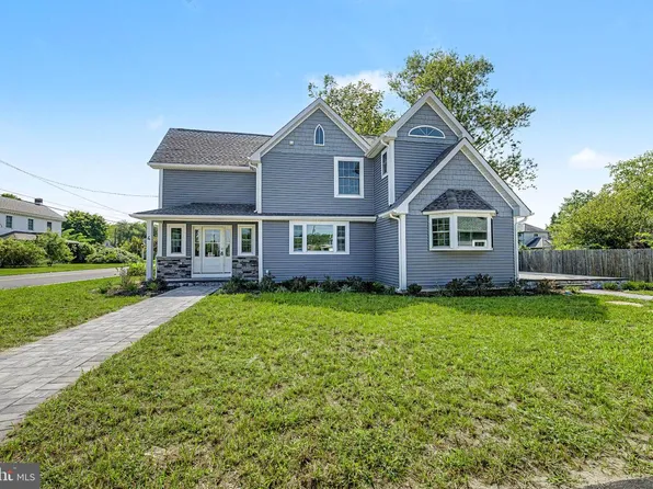 4 S Maple Ave, Tuckerton, NJ 08087