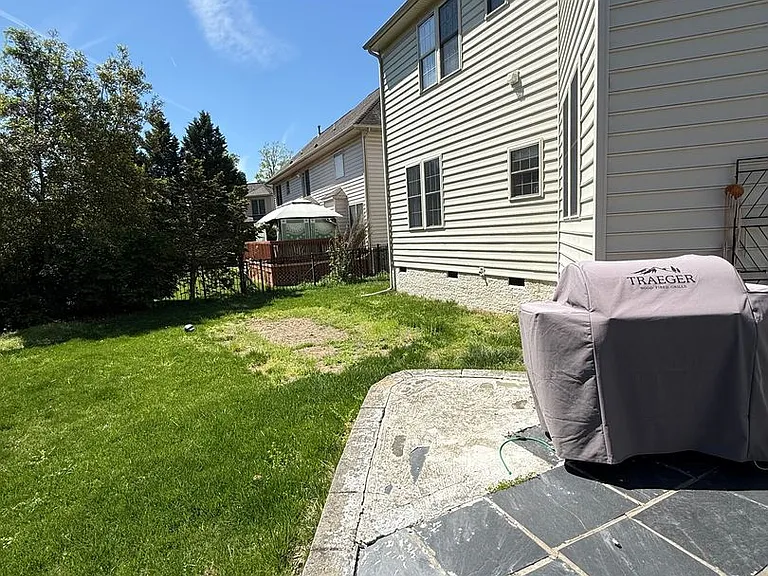 115 Sheldon Ct — Photo 23