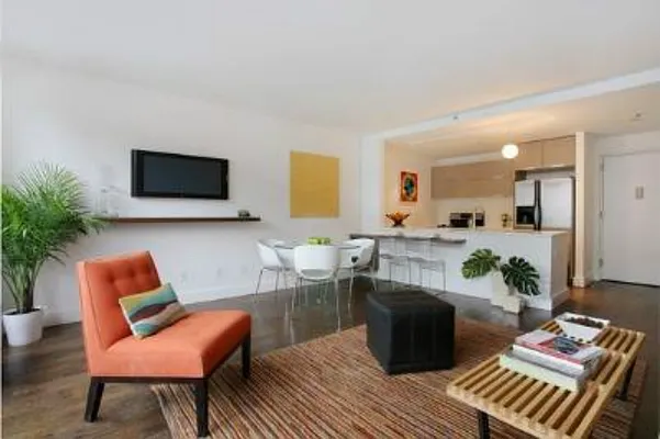 Rented by MNS | media 19