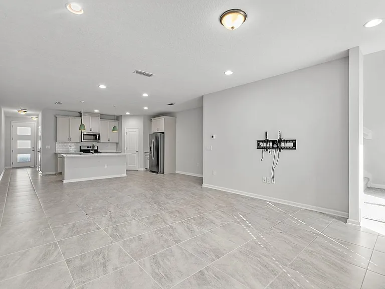 11210 Minnetta Ct — Photo 4