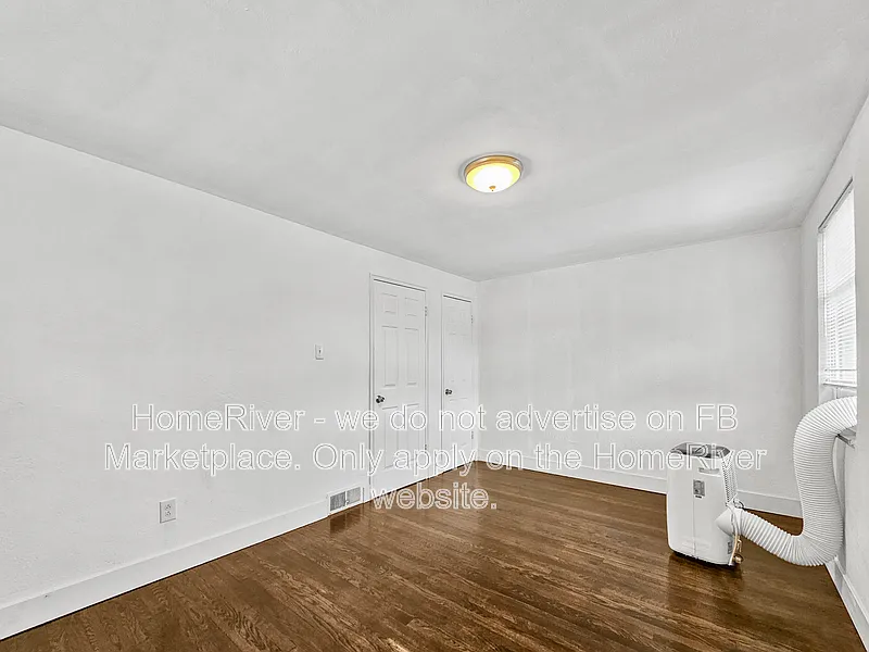 Building Photo - 781 Cooke Dr #8
