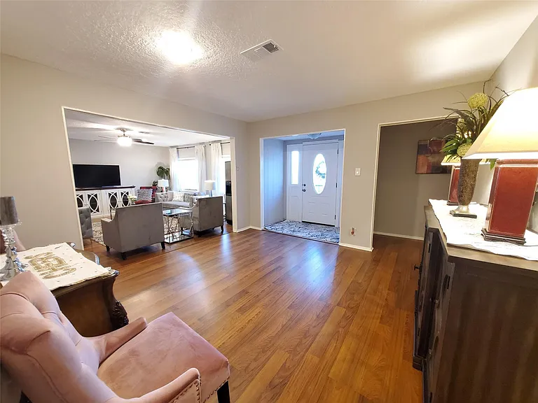 8815 Bellaire Blvd — Photo 4