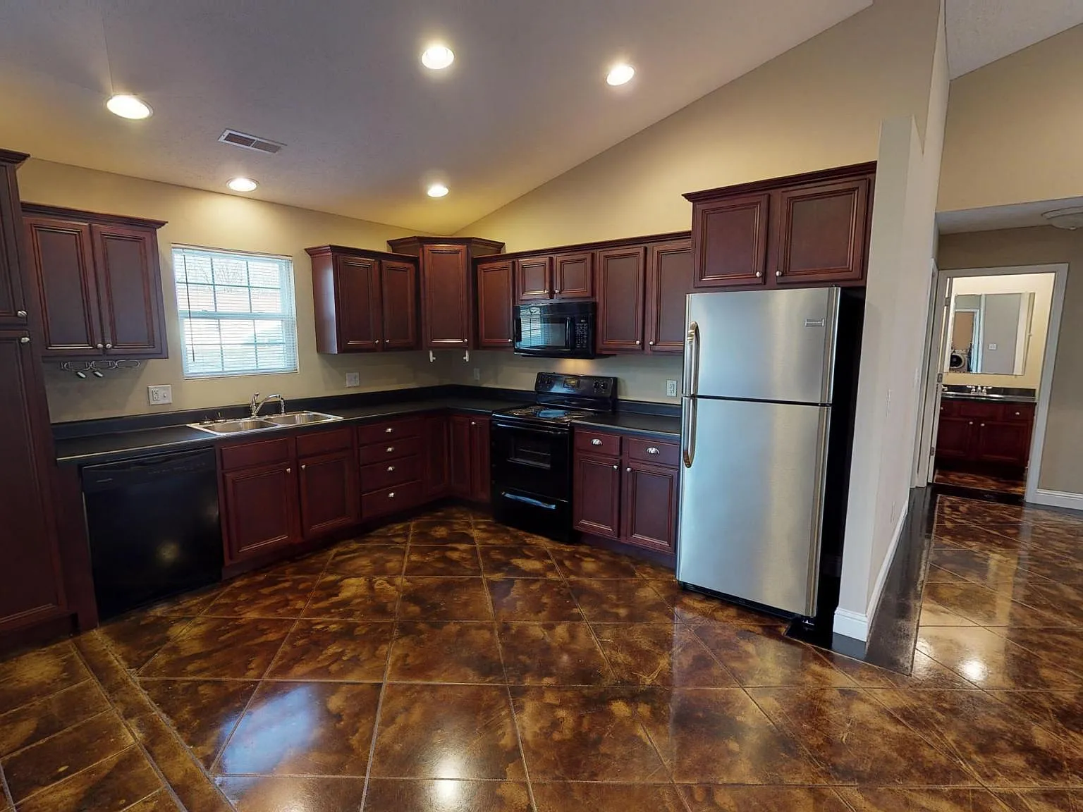 2 bed, 1250 sqft, $1,560 — Photo 4