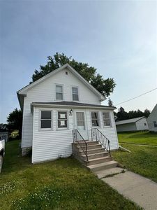 606 Evergreen St, Norway, IA, 52318