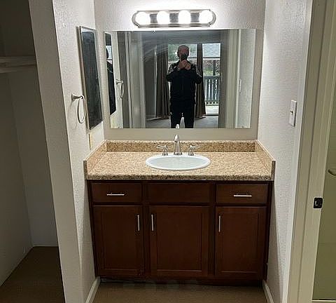 4th image of 4775 Eagle Crest Dr #1