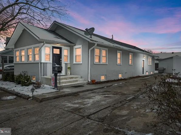 94 Highland Ave, Pennsville, NJ 08070