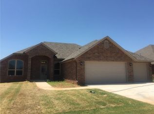 3300 Valley Holw, Norman, OK 73071
