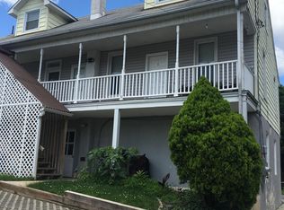 221 2nd St #1, Lemoyne, PA 17043