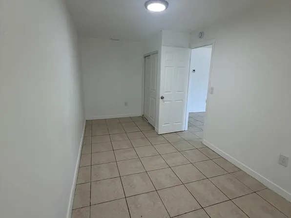 11431 Char Ann Dr APT 1, Fort Myers, FL 33908