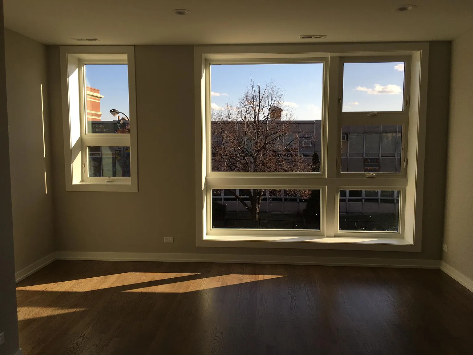 2 bed, 1270 sqft, $2,750 — Photo 2