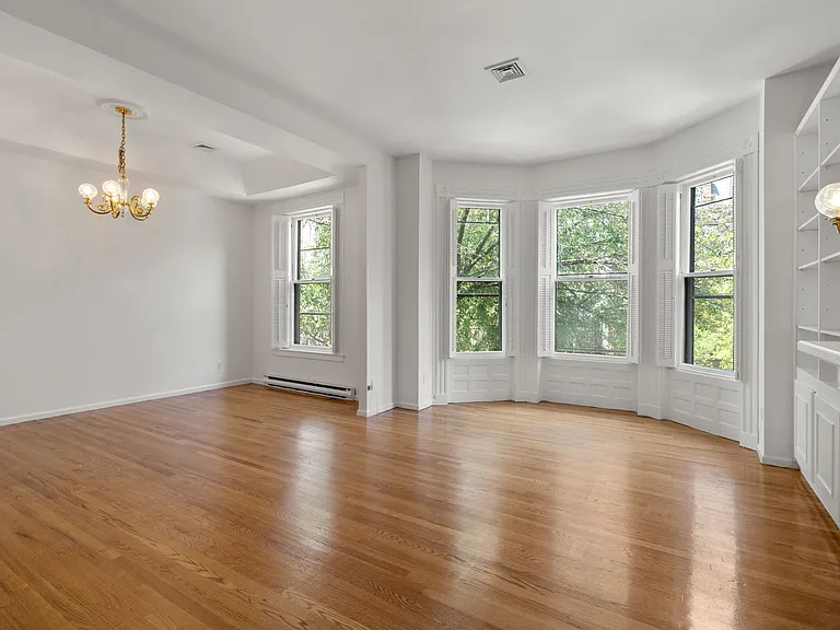 333 Beacon St #3 — Photo 1