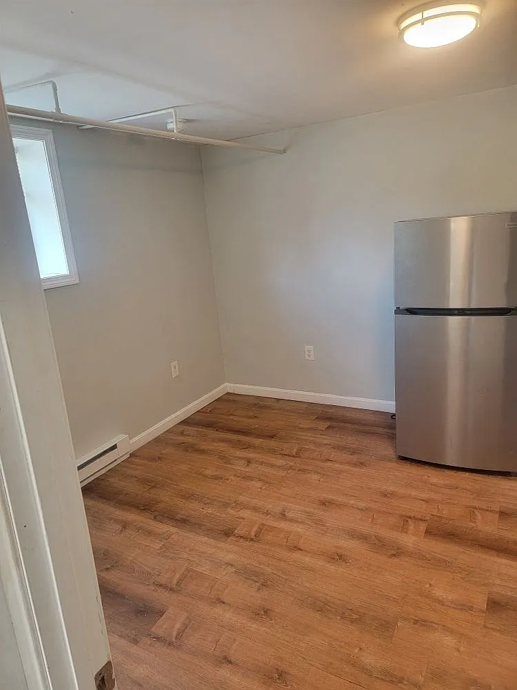 Building Photo - 52 Lawrence St #1