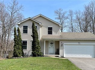 6003 Dover Rd, Lake View, NY 14085