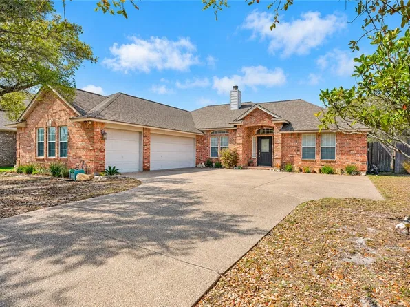 461 Augusta Dr, Rockport, TX 78382