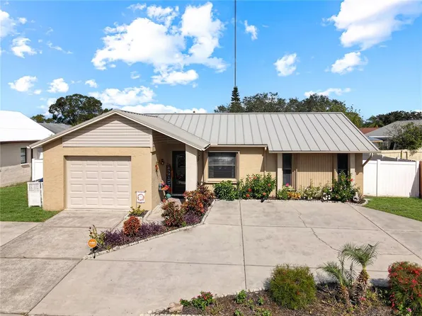 2801 WHETHER DRIVE, HOLIDAY, FL 34691