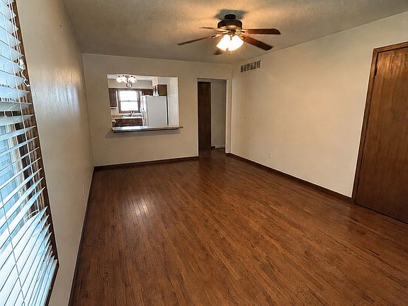 3rd image of 318 Wiley Blvd NW