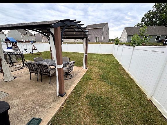 5th image of 2126 Lagganmore Dr