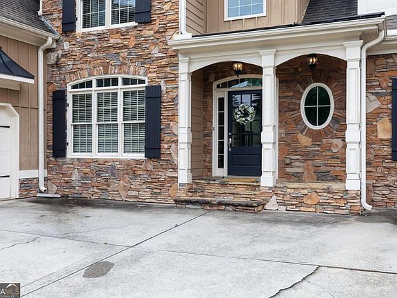 5th image of 5674 Hollowbrooke Ln NW