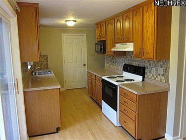 4th image of 6530 Fox Tail Ln