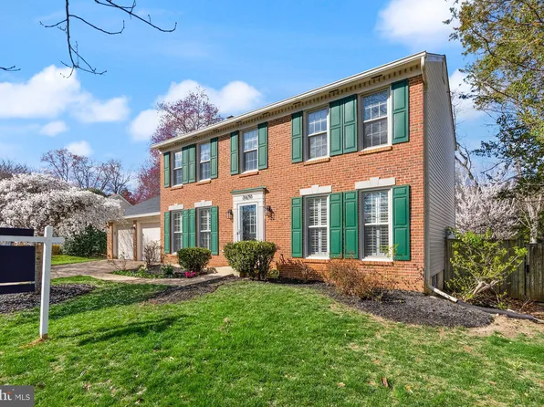 8439 Hunt Valley Dr, Vienna, VA 22182