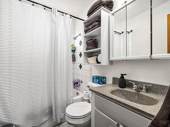2nd image of 3708 Azalea St