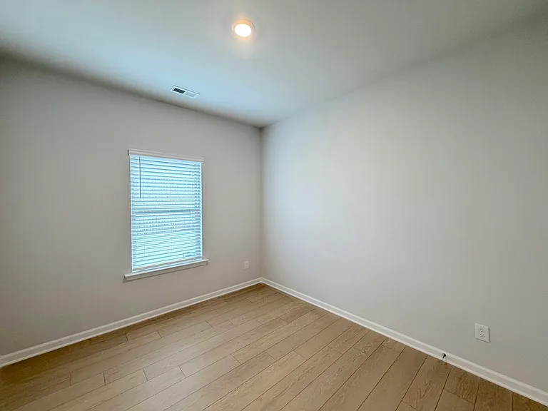 137 Clift Creek Dr — Photo 23