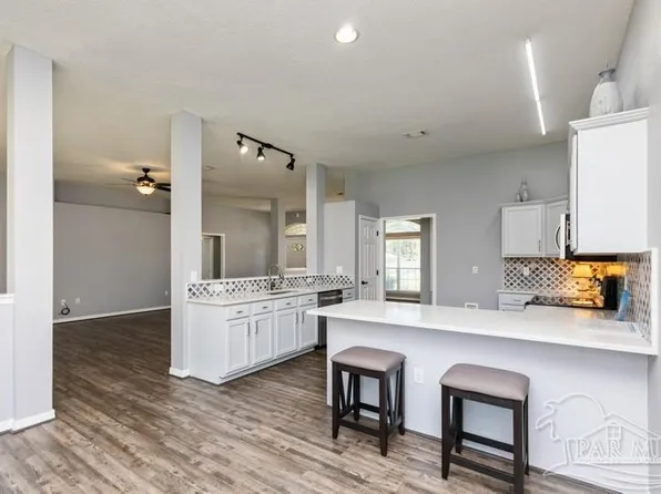 6546 Bellingham St, Navarre, FL 32566