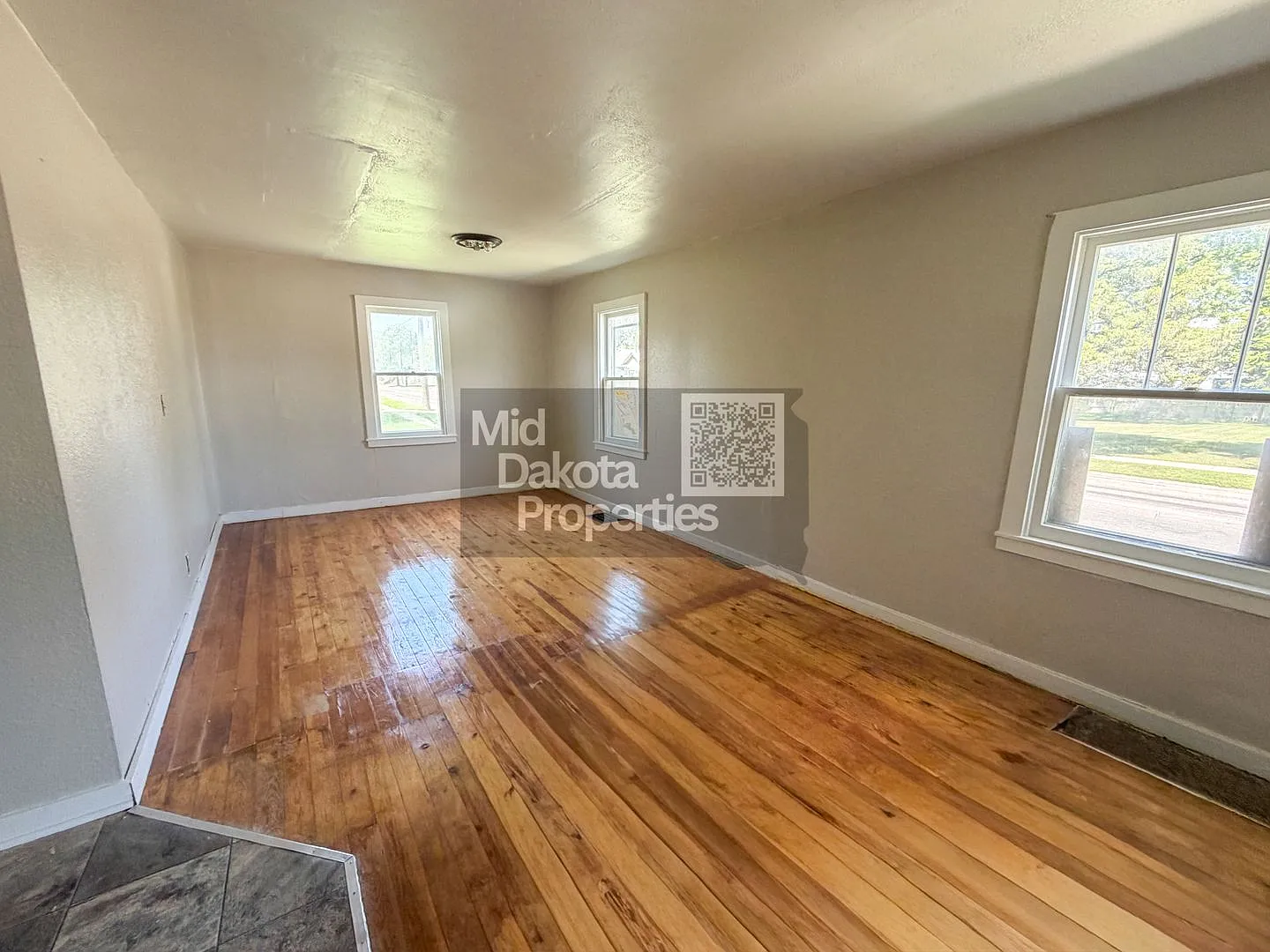 623 N Edmunds-3 Bedroom, 1.75 bathroom house — Photo 2