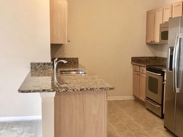 1128 Alameda Blvd #1, Troy, MI 48085