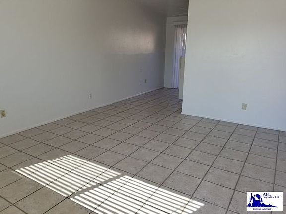 2nd image of 1020 E 24th St APT 2