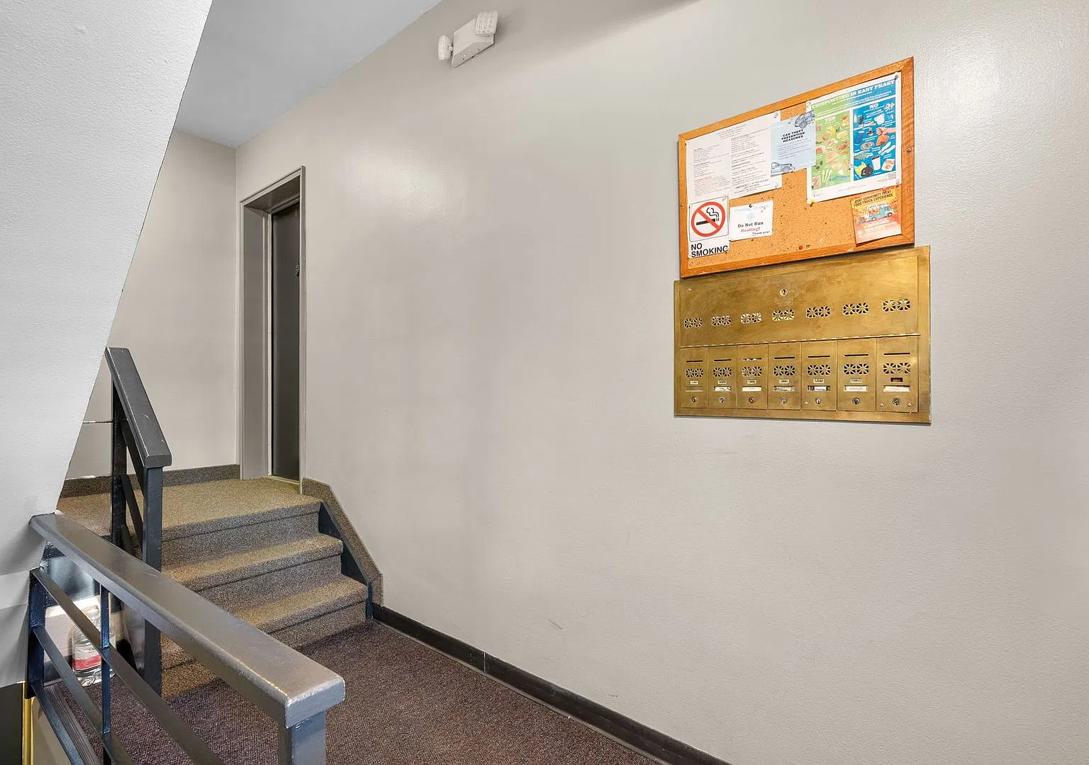 2BD/1BA - Silver Spring Condo - Move In Ready — Photo 2